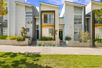 16 Squadron Drive, Hobsonville