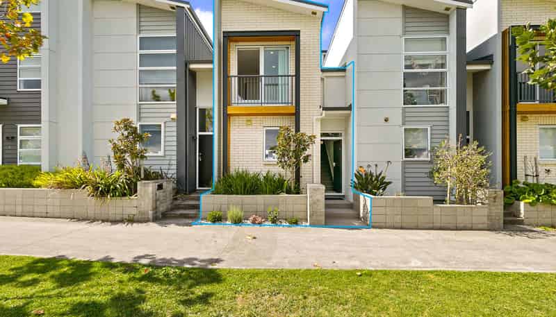 16 Squadron Drive, Hobsonville