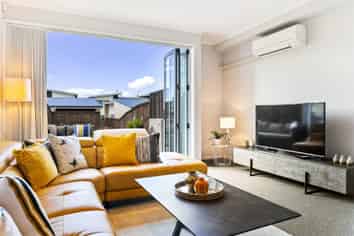 16 Squadron Drive, Hobsonville