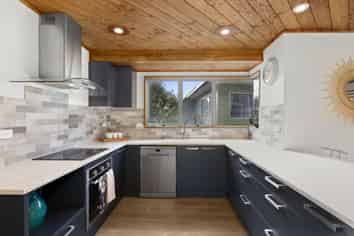 49 Cron Avenue, Te Atatu South