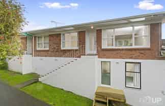 2/6 Corunna Road, Milford