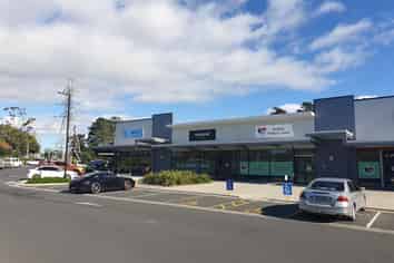 High profile retail or office in Massey Shops