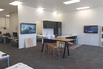 High profile retail or office in Massey Shops