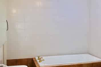 2/15 Bridgewater Road, Parnell