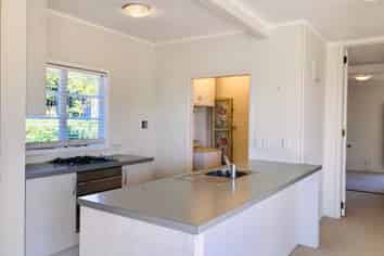 2/15 Bridgewater Road, Parnell