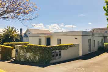 2/15 Bridgewater Road, Parnell