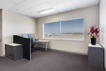 Quality freehold investment