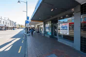 Retail Shop on George For Lease