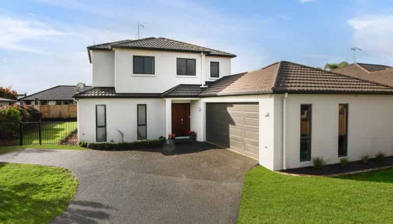 24 Langdale Court, Huntington