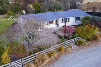889 Pleasant Point Highway, Levels