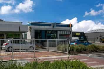 Premium Putaruru office/showroom