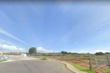 Flat industrial land in great location