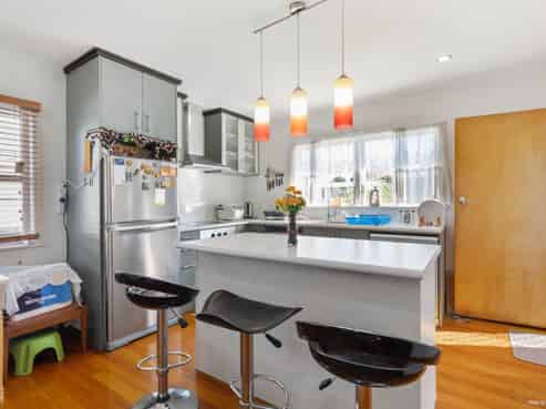 18 Eastdale Road, Avondale