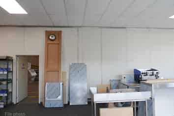 High Profile - Showroom/Warehouse & Large Yard