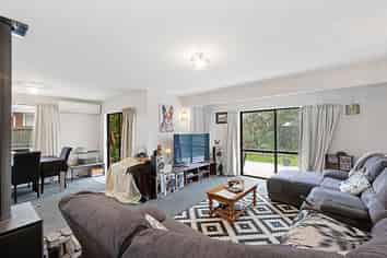 61 Bayswater Crescent, Bromley