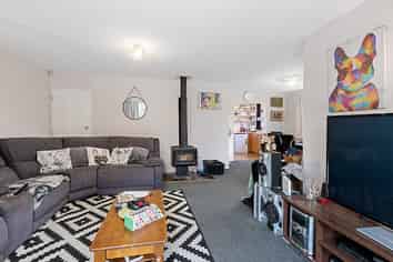 61 Bayswater Crescent, Bromley