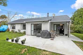 61 Bayswater Crescent, Bromley