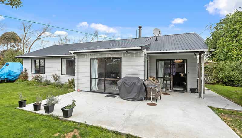 61 Bayswater Crescent, Bromley