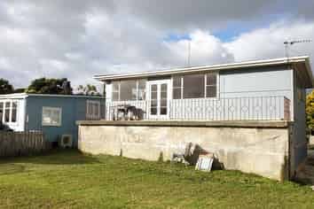 15 James McLeod Road, Helensville