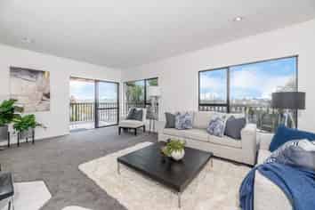 1/2A Sunnynook Road, Sunnynook