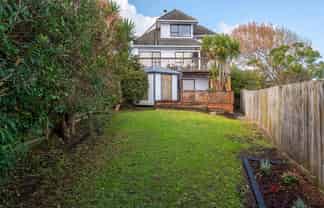 1/2A Sunnynook Road, Sunnynook