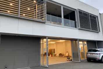 243sqm Showroom/Storage - Tower Junction Location