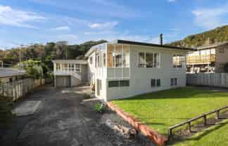9A and 9B Firth View Road, Te Puru