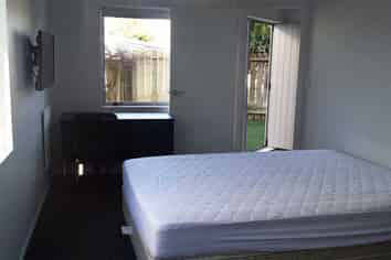 4b/7 Snead Place, Hillcrest