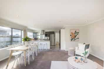 28a South Street, West End