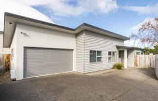 28a South Street, West End