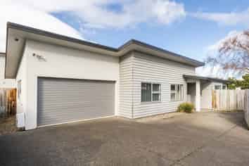 28a South Street, West End