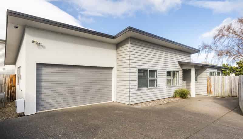 28a South Street, West End