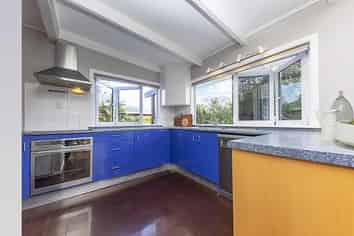 6/98 Roberts Road, Te Atatu South