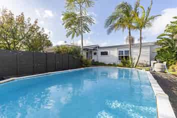 6/98 Roberts Road, Te Atatu South