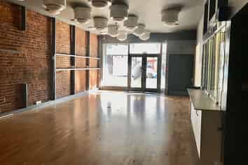 Retail Shop in Heart of City