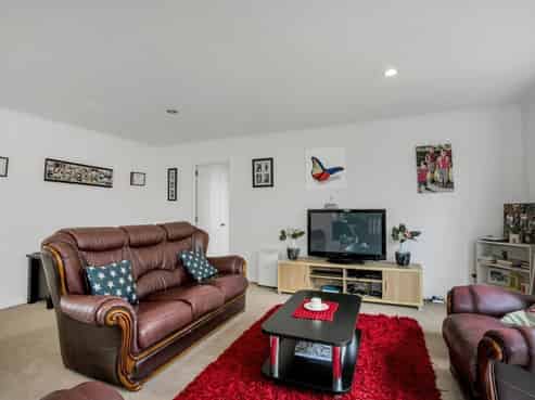 21 Morewa Place, Takanini