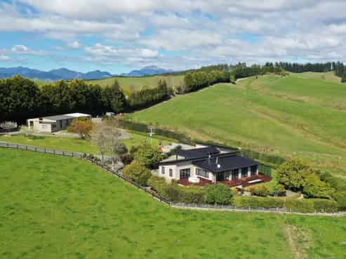 182 Malling Road, Redwood Valley