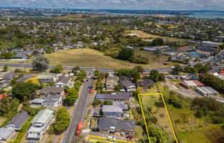 10 Felton Mathew Avenue, Saint Johns