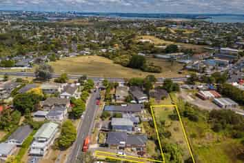 10 Felton Mathew Avenue, Saint Johns