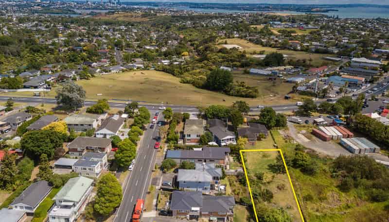 10 Felton Mathew Avenue, Saint Johns