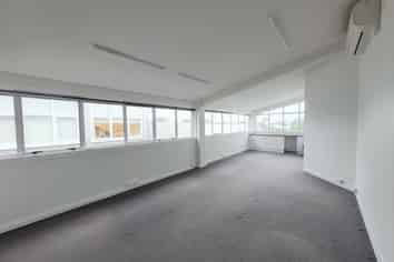 Rare Remuera village office