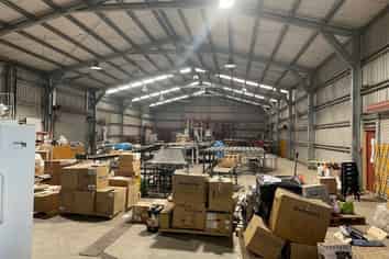 1855sqm warehouse with drive around yard  