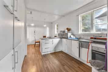 44 Finlayson Avenue, Clendon Park