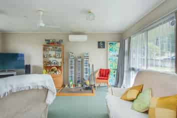 1 Bay Grove, Pukehangi