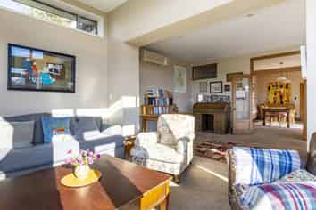 22 Kitchener Square, Highfield