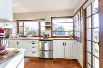 22 Kitchener Square, Highfield