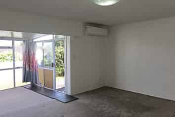 2/349 Pakuranga Road, Pakuranga Heights