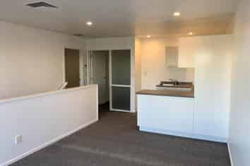 REFURBISHED ALBANY LIVE AND WORK