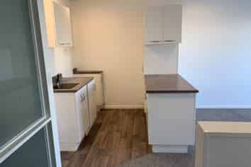 REFURBISHED ALBANY LIVE AND WORK