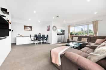 6/24 Woodglen Road, Glen Eden